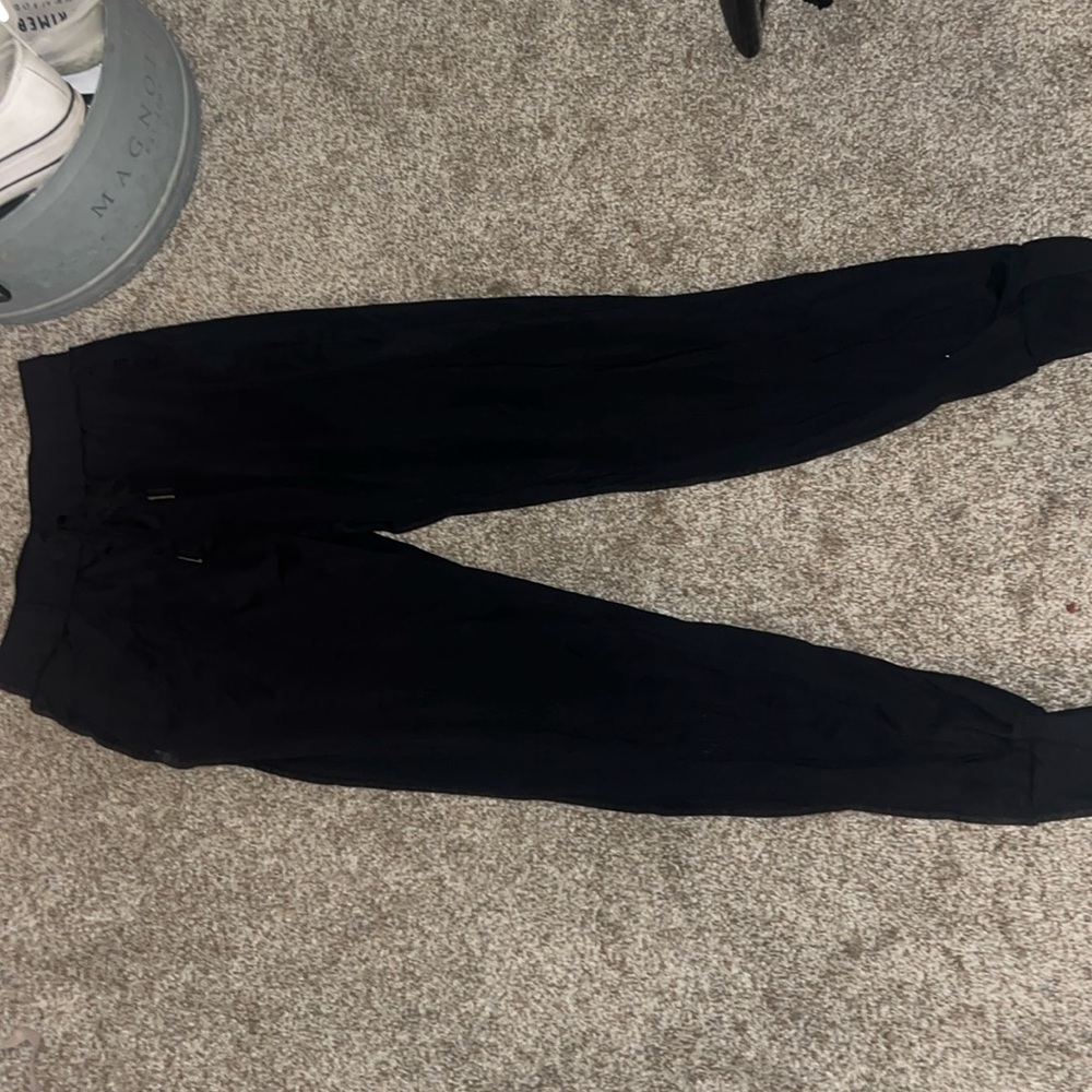 Women’s black sweatpants- small